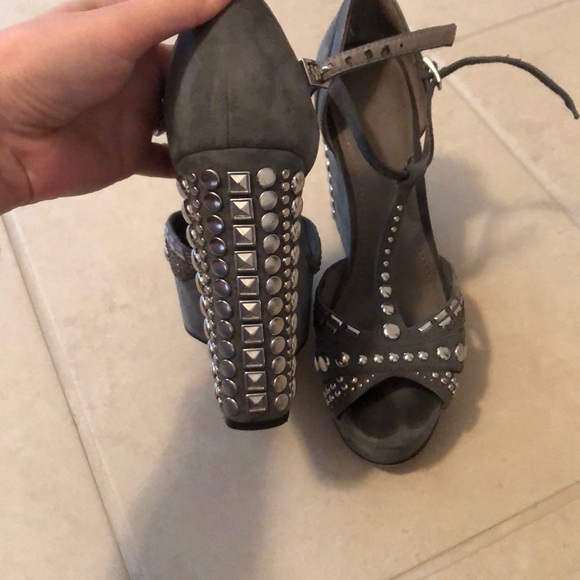 Vince Camuto wedges. - Picture 3 of 4